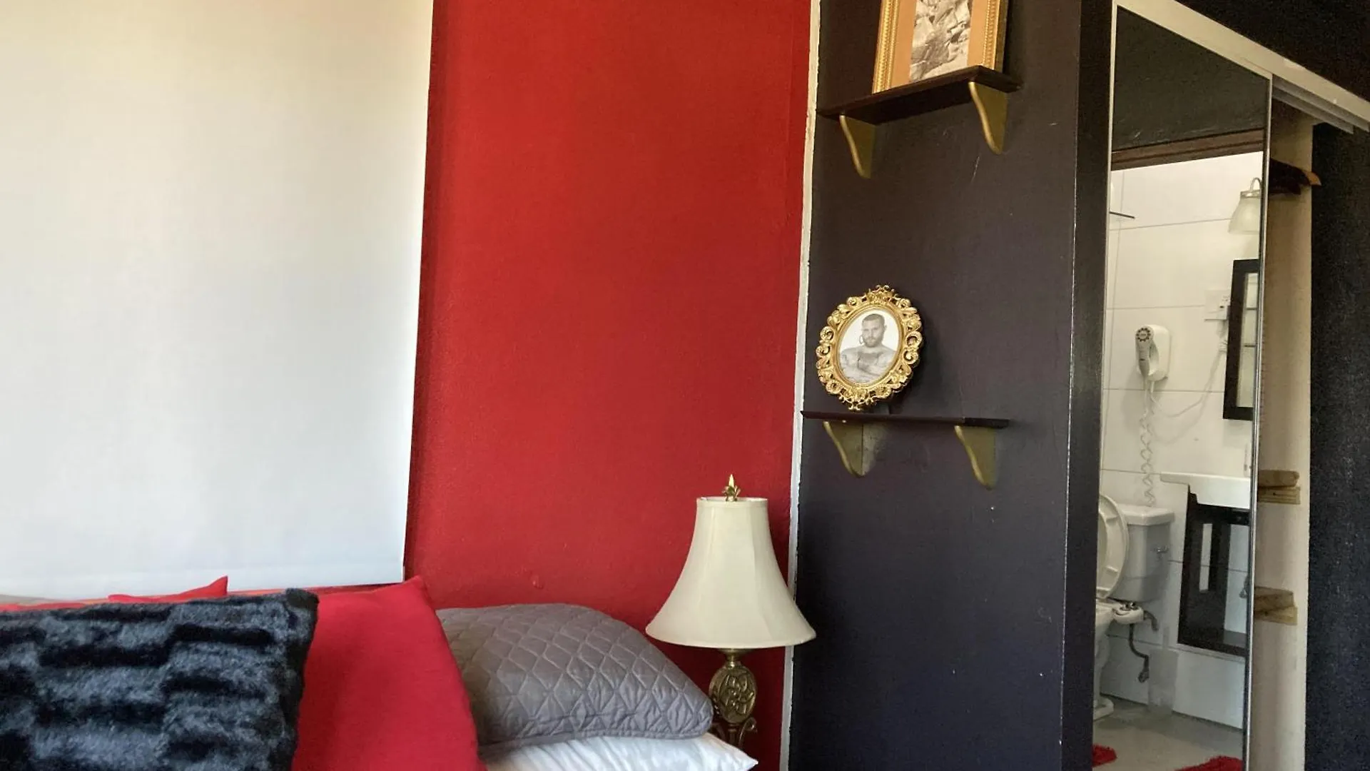 ホテル Lgbt Private Room In San Juan Guest House With Pool And Jacuzzi